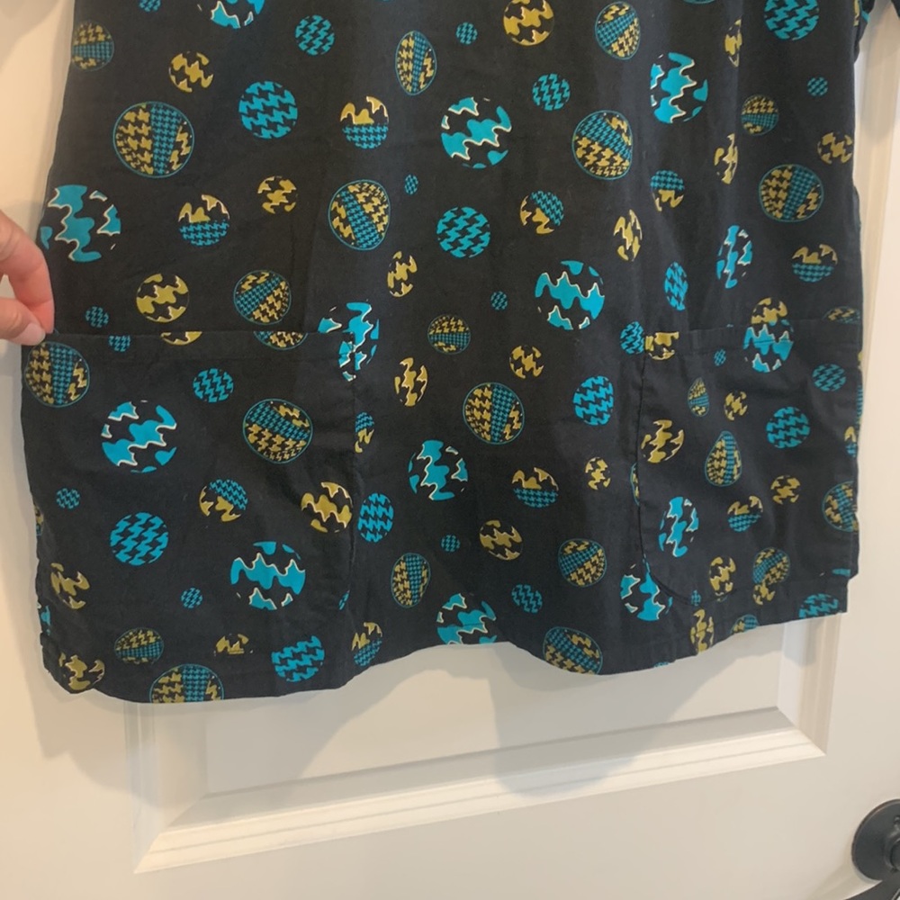 Scrub Top - Picture 4 of 8